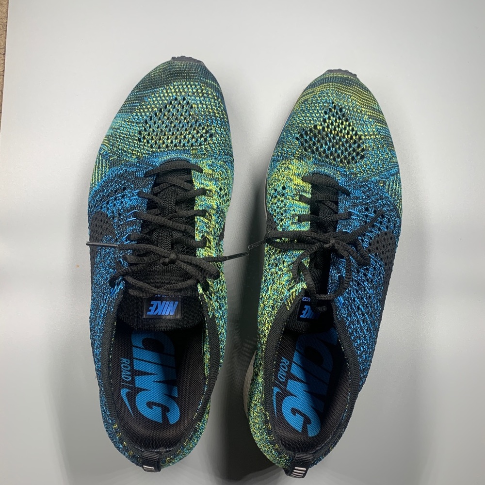 Nike Flyknit Racer "Blueglow"